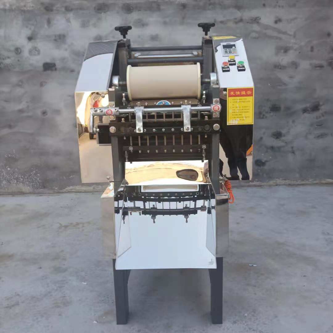 Farfalle noodle making machine 