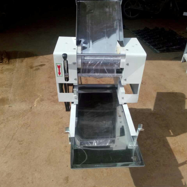 Fresh noodle making machine 
