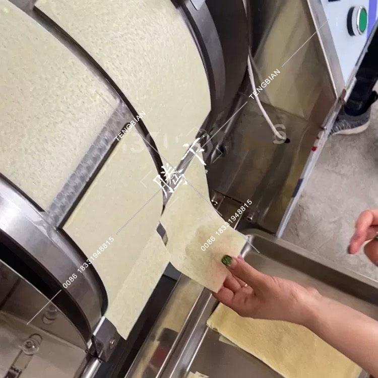 Automatically Filipino Chicken lumpia Shanghai wrapper machine,spring roll /crepe pastry sheet forming machine 