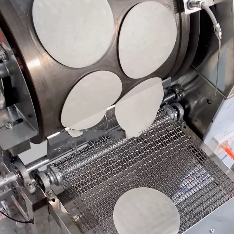Automatically Filipino Chicken lumpia Shanghai wrapper machine,spring roll /crepe pastry sheet forming machine 