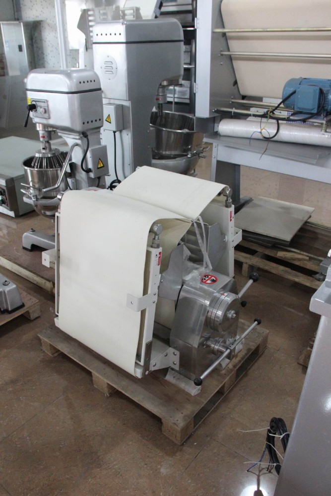 Electric Reversible Pastry?Sheeter Electric Reversible Pastry?Sheeter