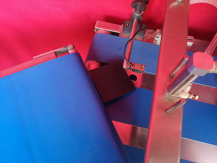 Lower price spring roll machine.jpg