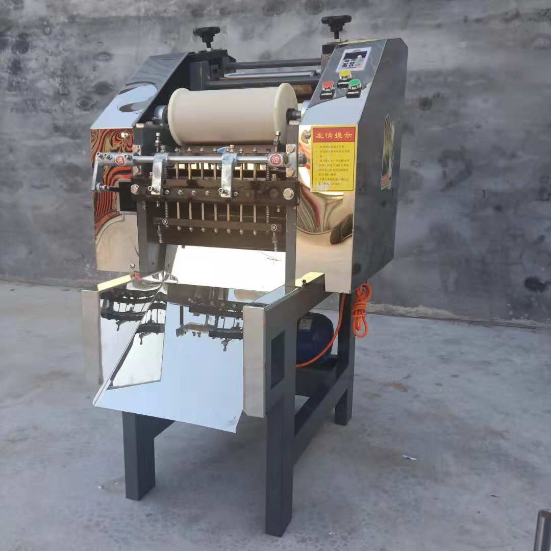 Butterfly noodle machine Butterfly noodle machine